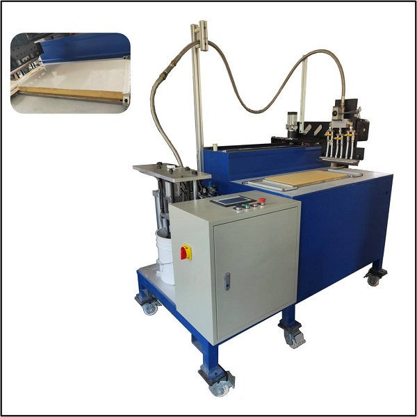 自動刮膠淋膠機(jī)設(shè)備